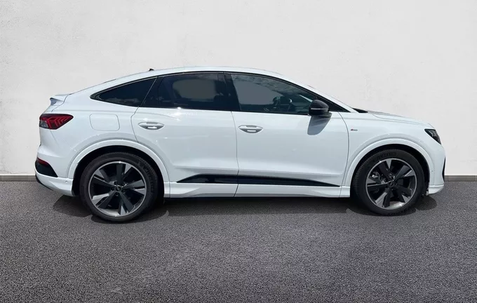 AUDI Q4 E-TRON Sportback 50 299 ch 82 kWh quattro S line extérieur côté droit 2130667