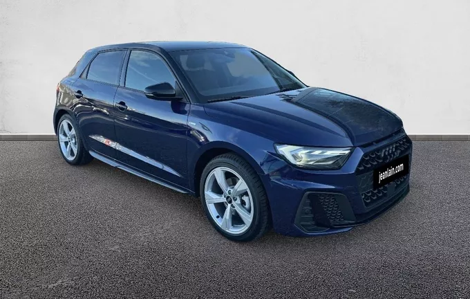 AUDI A1 Sportback 30 TFSI 116 ch S tronic 7 S Line extérieur trois quart avant droit 9241