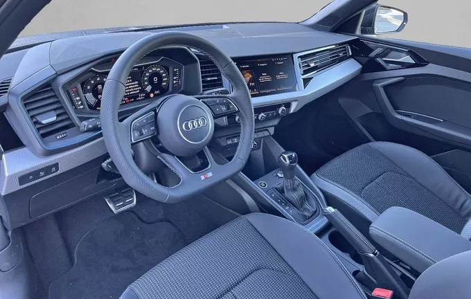 AUDI A1 Sportback 30 TFSI 116 ch S tronic 7 S Line photo 11 9241