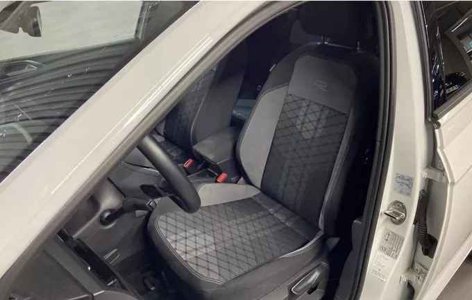 VOLKSWAGEN TAIGO 1.5 TSI 150 DSG7 R-Line extérieur trois quart arrière droit 2128122