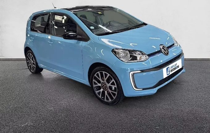VOLKSWAGEN E-UP! 2.0 e-up! 83 Electrique Style extérieur trois quart avant droit 2130735