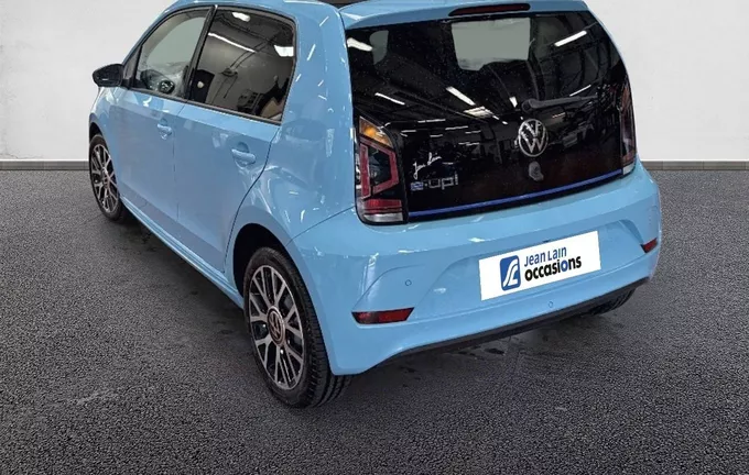 VOLKSWAGEN E-UP! 2.0 e-up! 83 Electrique Style extérieur trois quart arrière gauche 2130735