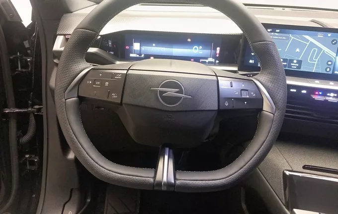 OPEL GRANDLAND 1.2 Turbo Hybrid 145 ch e-DCT6 GS photo 9 944217
