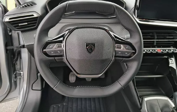 PEUGEOT 208 100 S&S BVM6 Style photo 9 944343