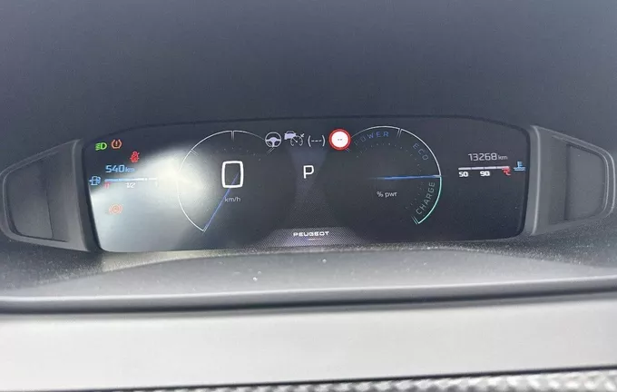 PEUGEOT 208 Hybrid 100 e-DCS6 Allure photo 10 944054