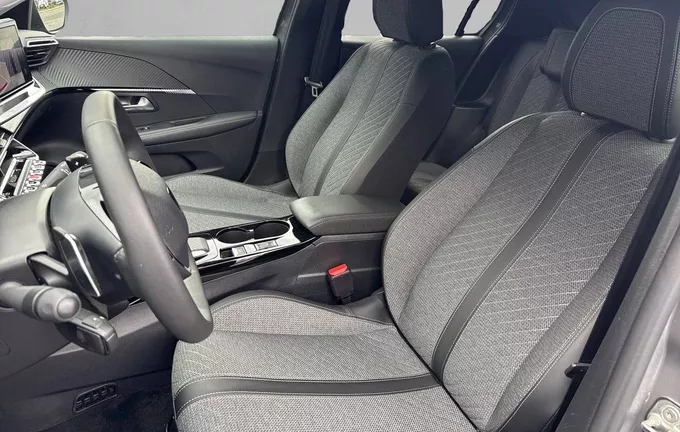 PEUGEOT 208 Hybrid 100 e-DCS6 Allure photo 11 944054