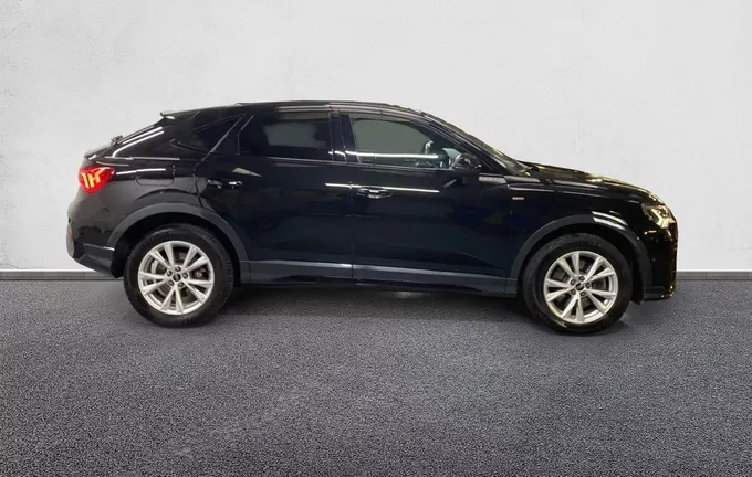 AUDI Q3 Sportback 45 TFSIe 245 ch S tronic 6 S line extérieur côté droit 2125863