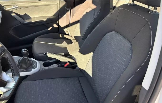 SEAT ARONA 1.0 TSI 95 ch Start/Stop BVM5 Style extérieur trois quart arrière droit 2123166