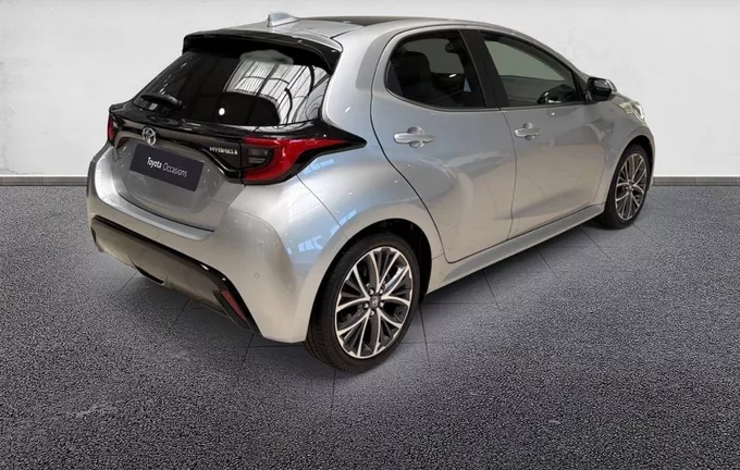 TOYOTA YARIS Hybride 116h Iconic extérieur trois quart arrière droit 1103733