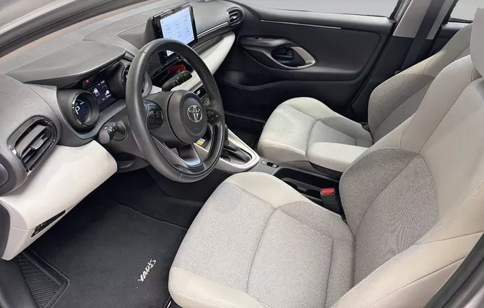 TOYOTA YARIS Hybride 116h Iconic photo 11 1103733