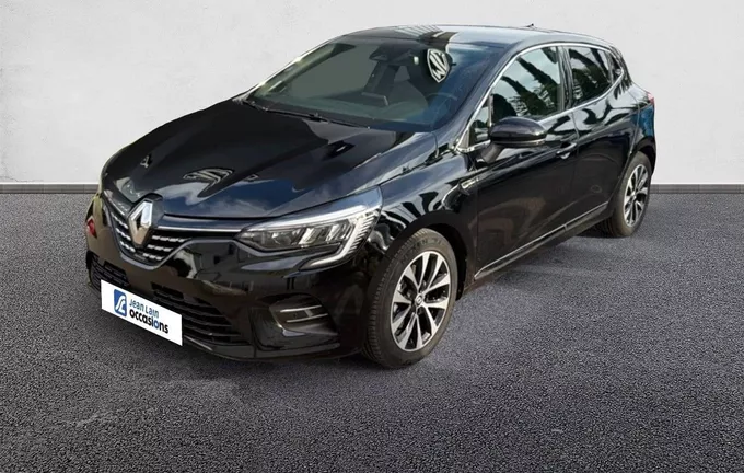 RENAULT CLIO E-Tech full hybrid 145 Techno extérieur trois quart avant gauche 2132011