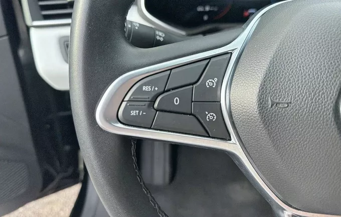 RENAULT CLIO E-Tech full hybrid 145 Techno photo 12 2132011