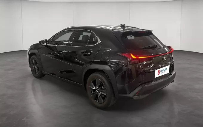 LEXUS UX 250h 2WD Luxe extérieur trois quart arrière gauche 1103949