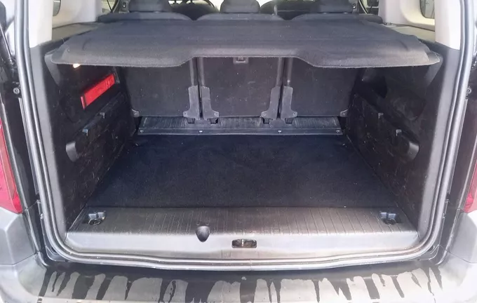 CITROEN BERLINGO Taille M BlueHDi 130 S&S EAT8 Shine extérieur arrière 945879