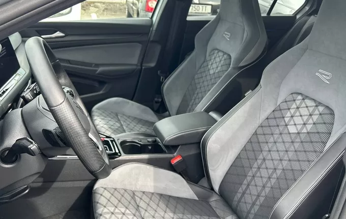 VOLKSWAGEN GOLF 2.0 TDI SCR 150 DSG7 R-Line photo 12 213685