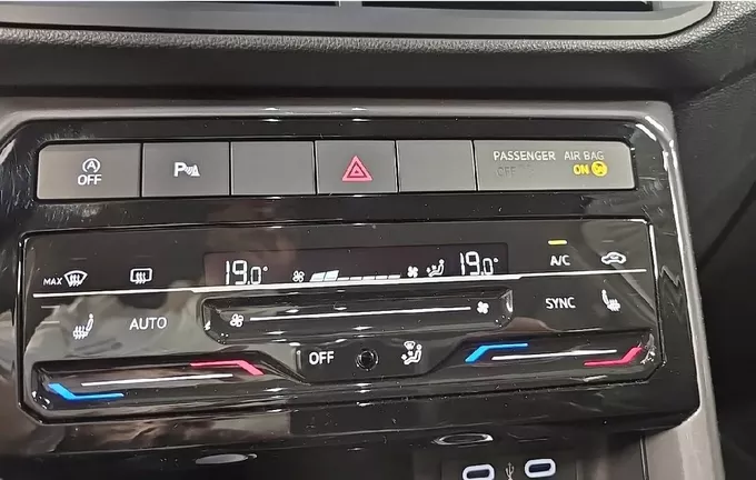 VOLKSWAGEN T-CROSS 1.0 TSI 110 Start/Stop DSG7 Style photo 18 2127045