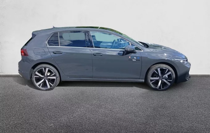 VOLKSWAGEN GOLF 1.5 eTSI EVO2 150 DSG7 Style extérieur côté droit 7049