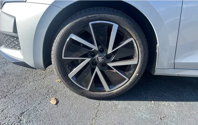 SKODA OCTAVIA Combi 1.5 TSI Hybrid 150 ch ACT DSG7 Sportline photo 12 2125561