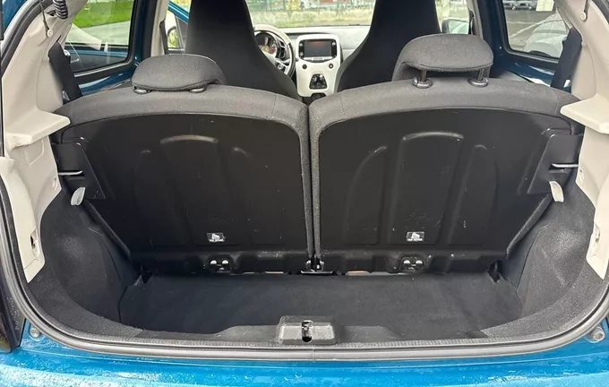 CITROEN C1 VTi 72 S&S Millenium extérieur arrière 945742