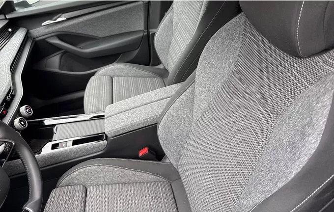 SKODA SUPERB Berline 2.0 TDI 150 ch SCR DSG7 Selection extérieur trois quart arrière droit 2123667