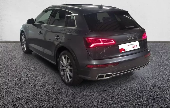 AUDI Q5 55 TFSI e 367 S tronic 7 Quattro PACK SLINE EXTERIEUR extérieur trois quart arrière gauche 2124809
