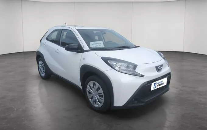 TOYOTA AYGO X 1.0 VVT-i 72 Dynamic extérieur trois quart avant droit 1103931