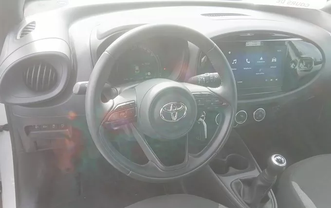 TOYOTA AYGO X 1.0 VVT-i 72 Dynamic photo 12 1103931