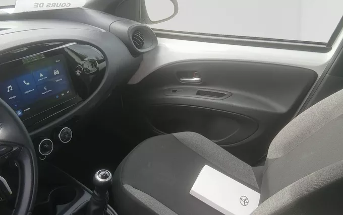 TOYOTA AYGO X 1.0 VVT-i 72 Dynamic photo 18 1103931