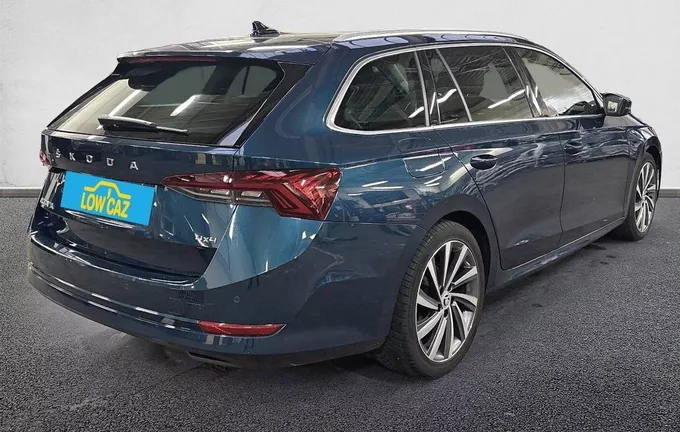 SKODA OCTAVIA Combi 2.0 TDI 150 ch DSG7 4x4 Style extérieur trois quart arrière droit 213747