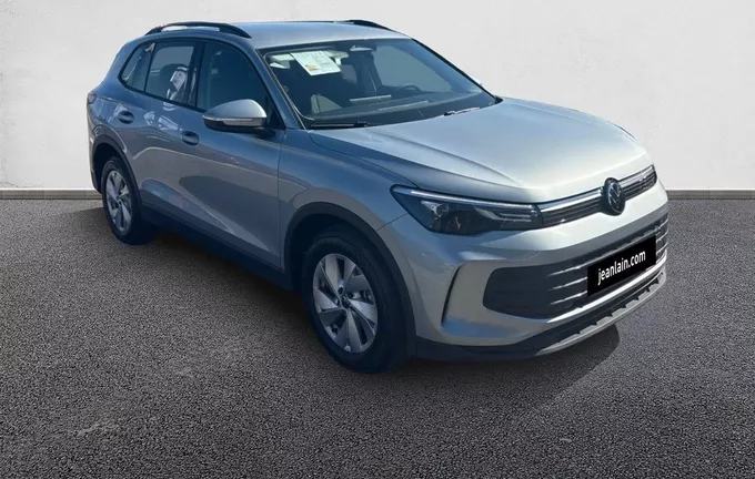 VOLKSWAGEN TIGUAN 1.5 eTSI 130ch DSG7 extérieur trois quart avant droit 7118