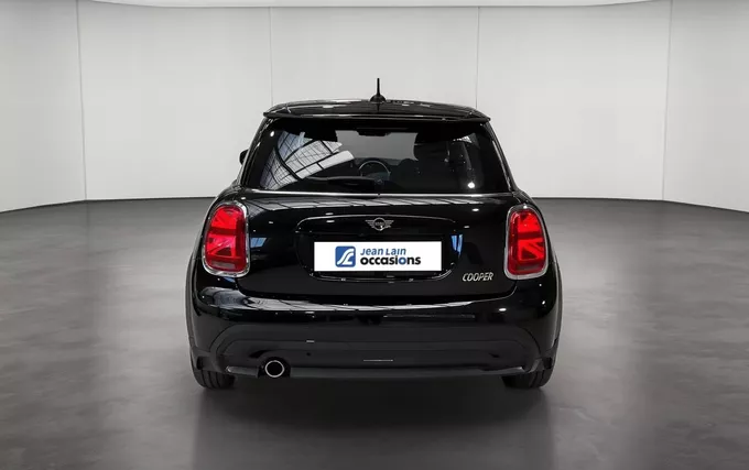 MINI COOPER Hatch 3 Portes Cooper 136 ch DKG7 Finition Business Design extérieur trois quart arrière droit 2132086