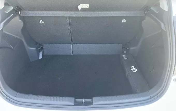TOYOTA YARIS Hybride 116h Dynamic photo 10 1103565