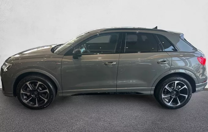 AUDI Q3 45 TFSIe 245 ch S tronic 6 S line extérieur côté gauche 2126806