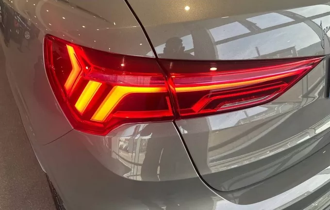 AUDI Q3 45 TFSIe 245 ch S tronic 6 S line photo 21 2126806