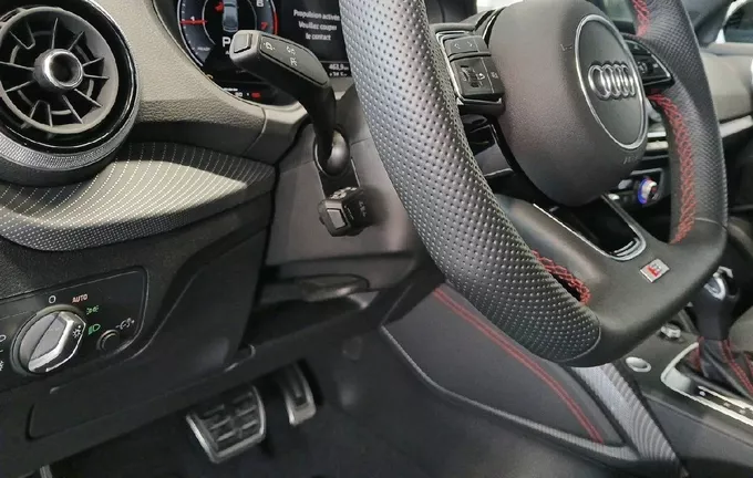 AUDI Q2 35 TFSI 150 S tronic 7 S line Plus photo 12 2128153