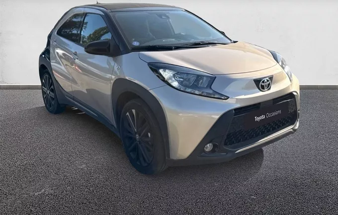 TOYOTA AYGO X 1.0 VVT-i 72 S-CVT Air Design extérieur trois quart avant droit 1103398