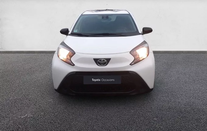 TOYOTA AYGO X 1.0 VVT-i 72 Dynamic extérieur avant 1103012