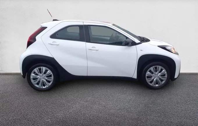 TOYOTA AYGO X 1.0 VVT-i 72 Dynamic extérieur côté droit 1103012