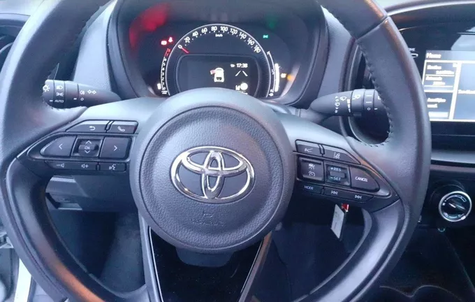 TOYOTA AYGO X 1.0 VVT-i 72 Dynamic photo 12 1103012