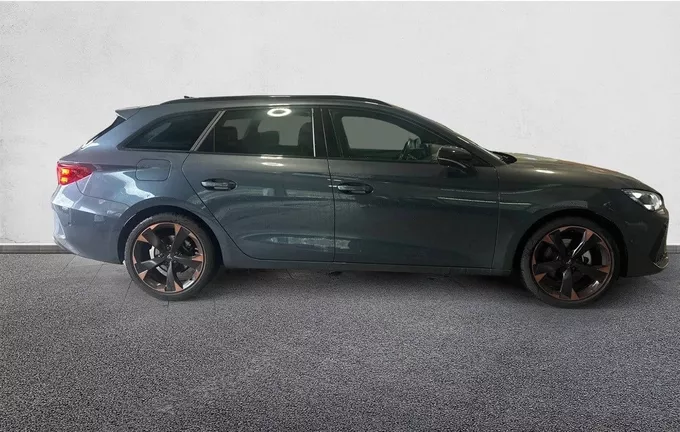CUPRA LEON Sportstourer 1.5 eTSI Hybrid 150 ch DSG7 V extérieur côté droit 2133320