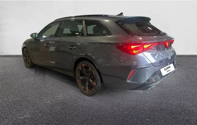 CUPRA LEON Sportstourer 1.5 eTSI Hybrid 150 ch DSG7 V photo 11 2133320