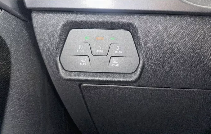 CUPRA LEON Sportstourer 1.5 eTSI Hybrid 150 ch DSG7 V photo 19 2133320