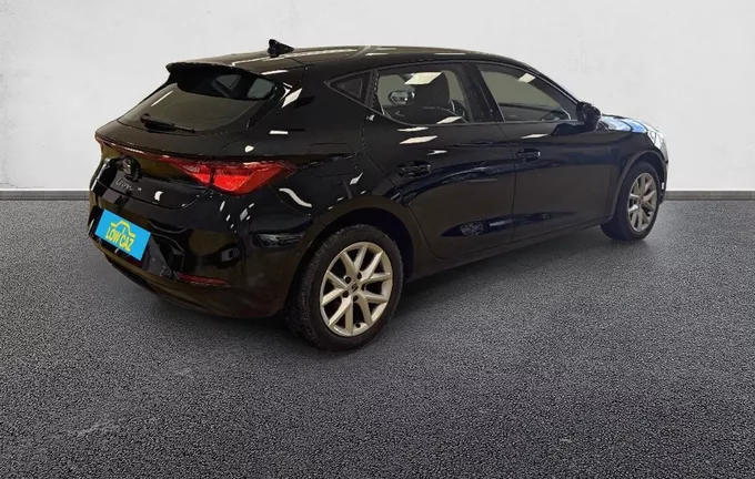 SEAT LEON 1.0 TSI 110 BVM6 Business extérieur trois quart arrière droit 3014196