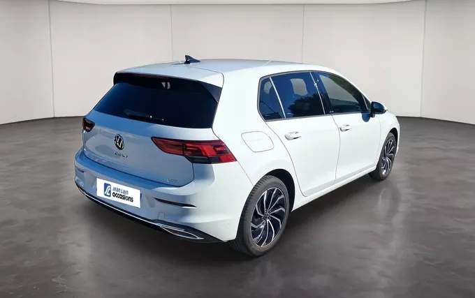 VOLKSWAGEN GOLF 1.5 eTSI OPF 130 DSG7 Active extérieur trois quart arrière droit 2132680