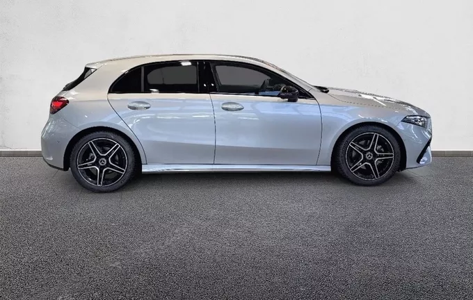 MERCEDES CLASSE A 200 d Star Edition extérieur côté droit 2129029