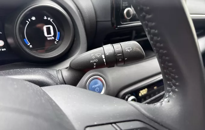 TOYOTA YARIS Hybride 116h Design photo 12 1103452