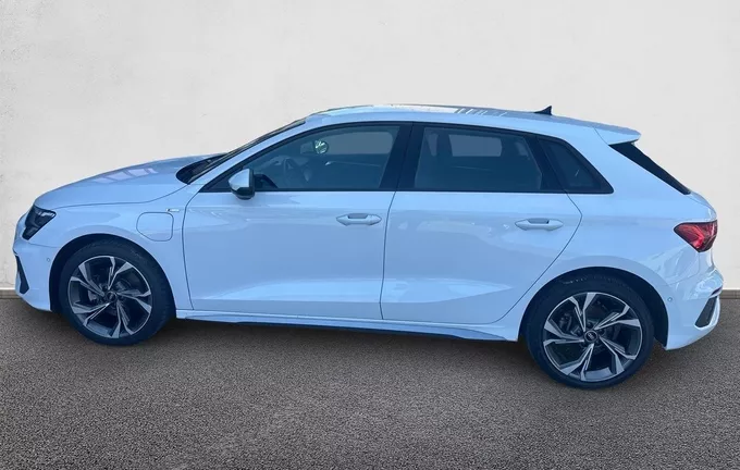 AUDI A3 Sportback 40 TFSIe 204 S tronic 6 S Line extérieur côté gauche 2128689