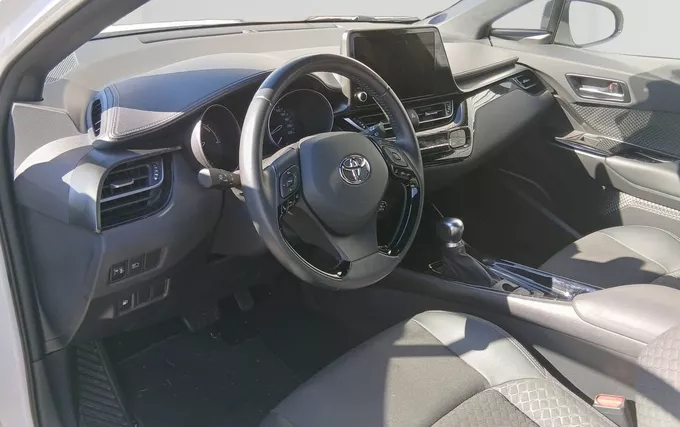 TOYOTA C-HR Hybride 1.8L Design photo 11 1103941