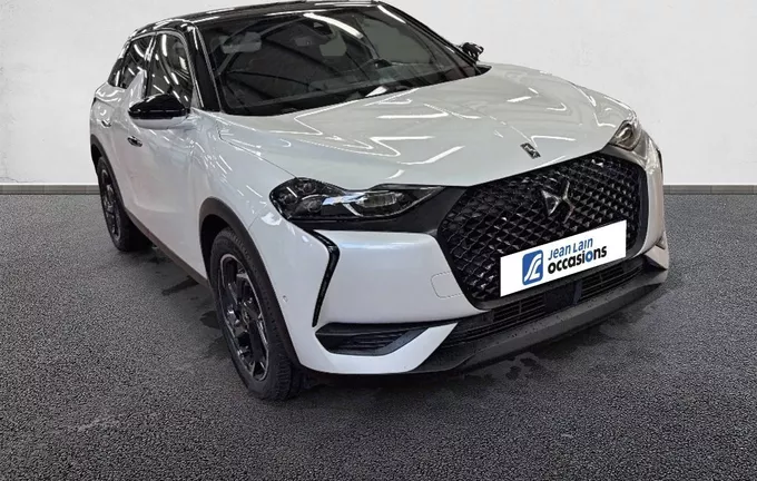 DS DS3 Crossback PureTech 155 EAT8 Grand Chic extérieur trois quart avant droit 2125865