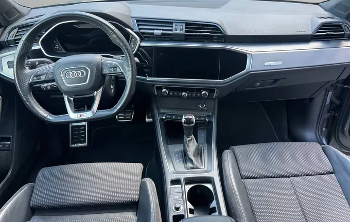 AUDI Q3 Sportback 45 TFSIe 245 ch S tronic 6 S line photo 18 2131604
